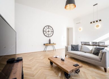 Beautifully Renovated 3-Bedroom Apartment for Rent in Budapest! – from August