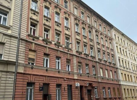 For Rent: Spacious 3-Bedroom Apartment in Budapest!