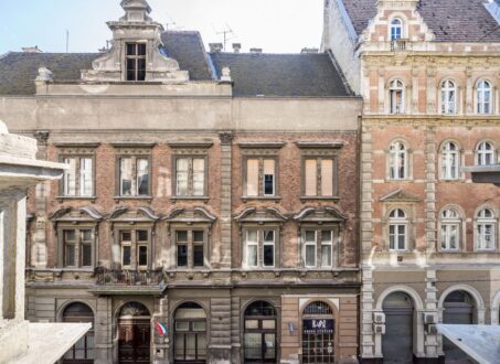 Beautifully Renovated 3-Bedroom Apartment for Rent in Budapest! – from August