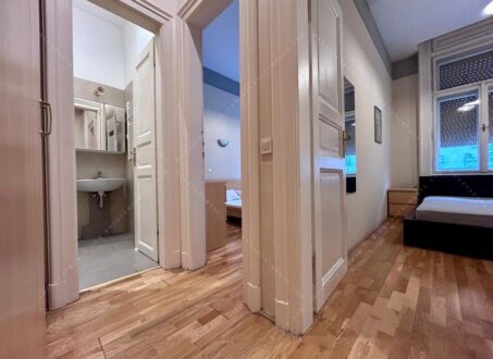 For Rent: Spacious 3-Bedroom Apartment in Budapest!