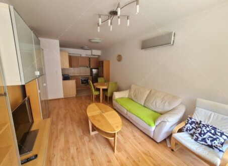 Sunny and unique One-bedroom in Corvin Setany