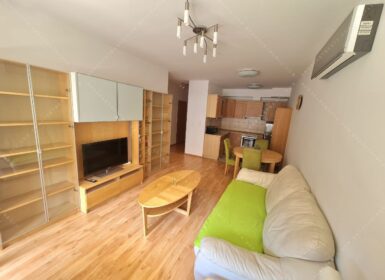 Sunny and unique One-bedroom in Corvin Setany
