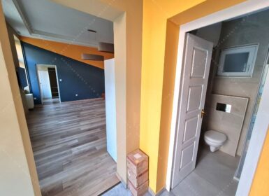 Renovated Two-bedrooms in a fantastic location