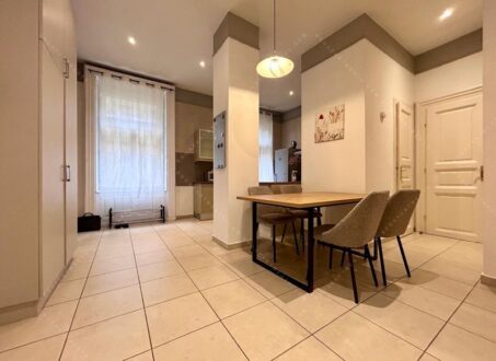 For Rent: Spacious 3-Bedroom Apartment in Budapest!
