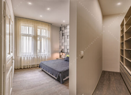 Stylishly Renovated 2-Bedroom Apartment for Rent in the Heart of Budapest – Katona József Street