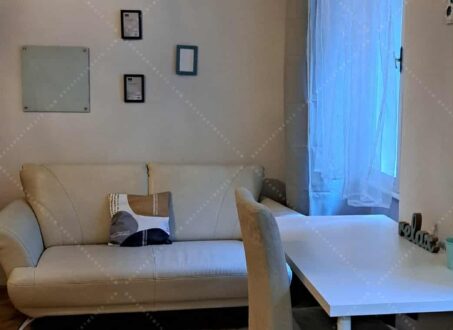 Cozy 2-Bedroom Apartment in Budapest