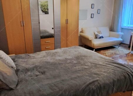 Cozy 2-Bedroom Apartment in Budapest