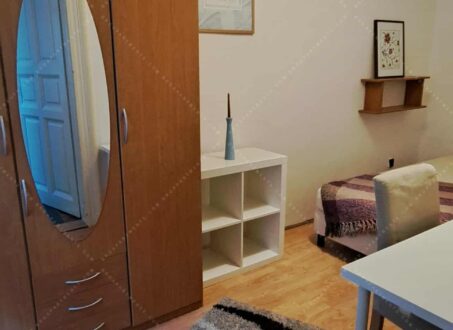 Cozy 2-Bedroom Apartment in Budapest