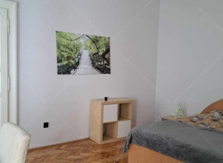 Cozy 2-Bedroom Apartment in Budapest
