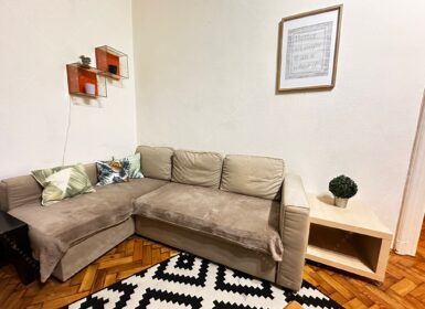 Cozy 2-Bedroom Apartment in Budapest