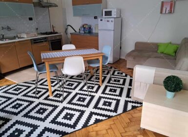 Cozy 2-Bedroom Apartment in Budapest