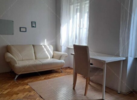 Cozy 2-Bedroom Apartment in Budapest