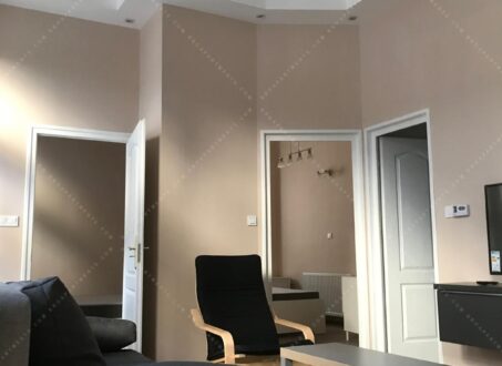 Charming 2-Bedroom Apartment for Rent in the Heart of Váci Street