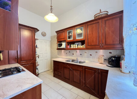 Apartment for Rent – Near Andrássy Avenue, Budapest
