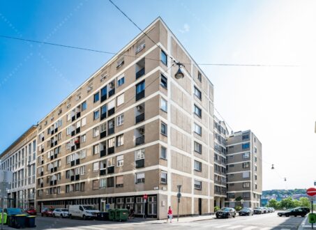 Elegant, Fully Renovated Studio Near Parliament & the Danube – Széchenyi utca, District 5