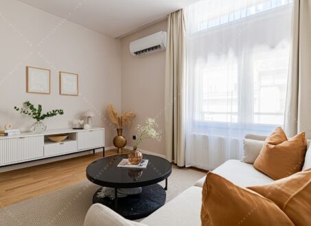 Elegant, Fully Renovated Studio Near Parliament & the Danube – Széchenyi utca, District 5