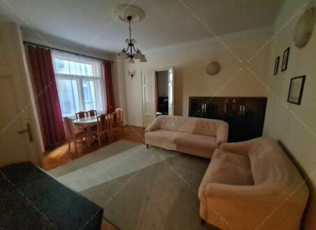 Charming 1-Bedroom Apartment for Rent in a UNESCO Heritage Building