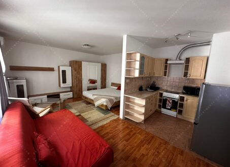 For Rent: Furnished Studio Apartment in Budapest, VI District, Rózsa Street
