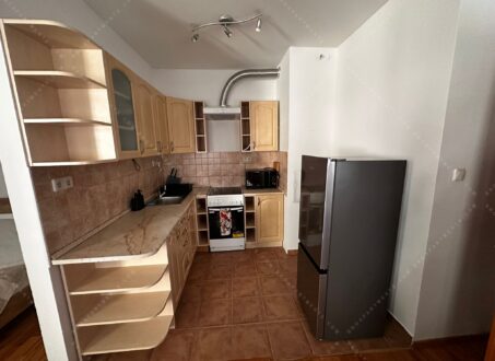 For Rent: Furnished Studio Apartment in Budapest, VI District, Rózsa Street