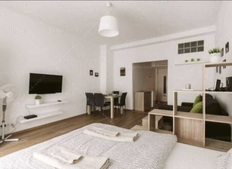 Stunning 1-Bedroom Apartment with Balcony for Rent near Deák Ferenc Square – from September