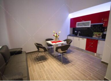 Charming 1-Bedroom Apartment for Rent in Budapest’s Prestigious 5th District