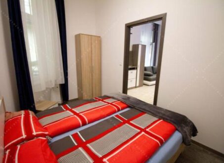 Charming 1-Bedroom Apartment for Rent in Budapest’s Prestigious 5th District