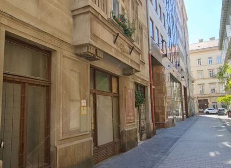 Central Budapest 2-Bedroom Apartment for Rent – Vármegye utca