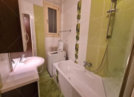 Central Budapest 2-Bedroom Apartment for Rent – Vármegye utca
