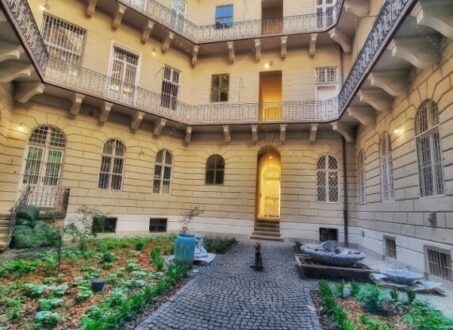 Charming 1-Bedroom Apartment for Rent in a UNESCO Heritage Building