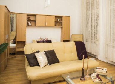 Fully Furnished Studio for Rent in Central Budapest – Move-in Ready!