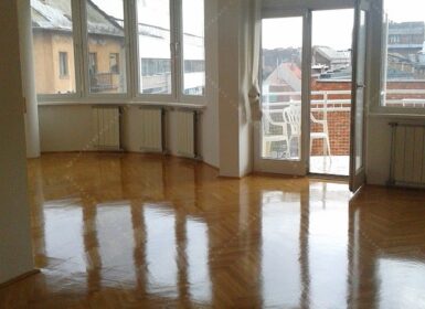 Spacious 2-Bedroom with 2 Terraces + Parking – District II, Medve utca