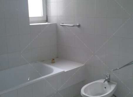 Spacious 2-Bedroom with 2 Terraces + Parking – District II, Medve utca