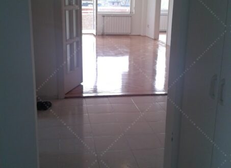 Spacious 2-Bedroom with 2 Terraces + Parking – District II, Medve utca