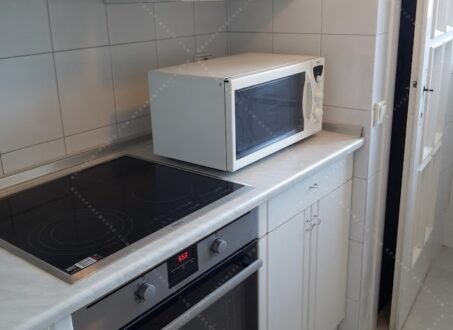 Spacious 2-Bedroom with 2 Terraces + Parking – District II, Medve utca