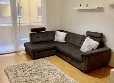 For Rent: 1-Bedroom Apartment in the 13th District