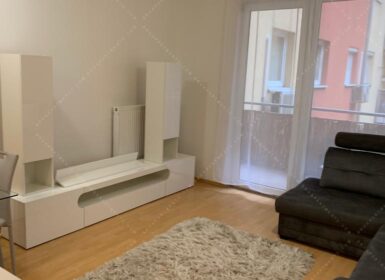 For Rent: 1-Bedroom Apartment in the 13th District