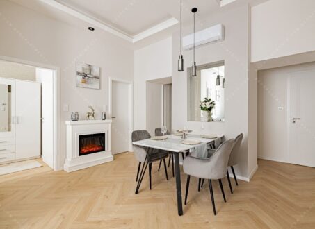 Unique 3 bedrooms + 3 bathrooms in the very center