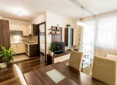 Modern One bedroom close to Corvin Setany