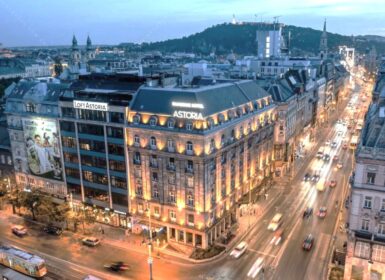 Large One-bedroom in the very center of Budapest
