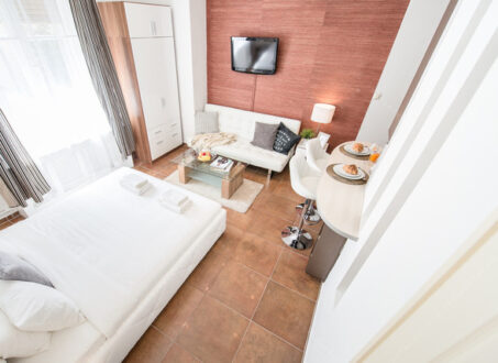 For Rent – Fully Furnished Apartment in Budapest 5th District