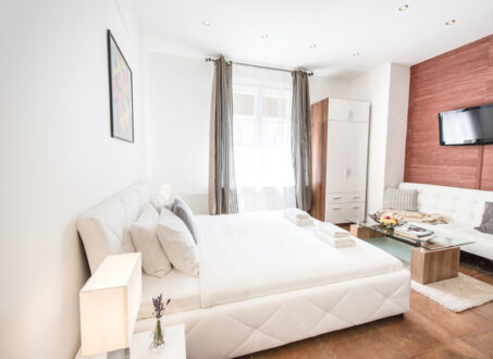 For Rent – Fully Furnished Apartment in Budapest 5th District