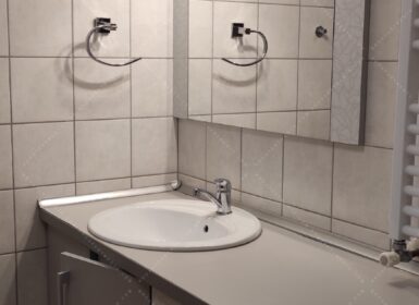 Budget-friendly studio in the 9th district