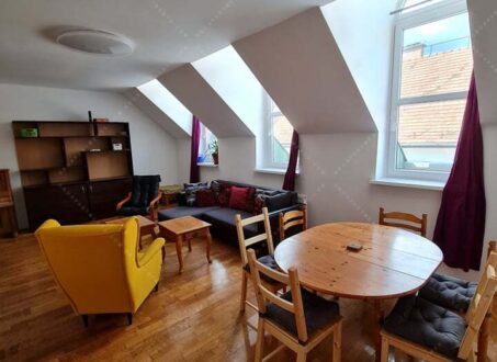 Bright & Spacious 3-Bedrooms Apartment Near Corvin