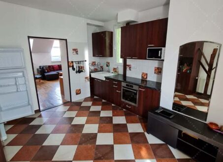 Bright & Spacious 3-Bedrooms Apartment Near Corvin