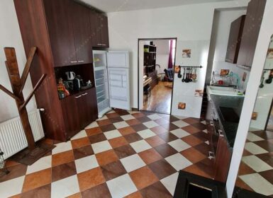 Bright & Spacious 3-Bedrooms Apartment Near Corvin