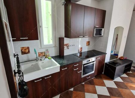 Bright & Spacious 3-Bedrooms Apartment Near Corvin