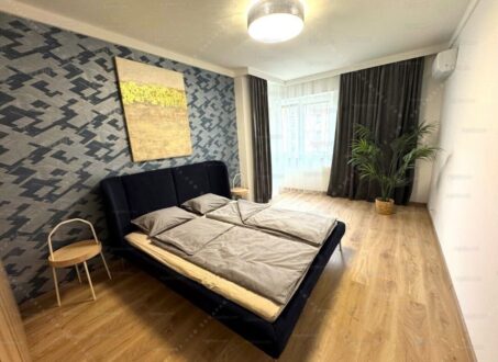 Newly renovated TWO-bedrooms in Corvin Sétány
