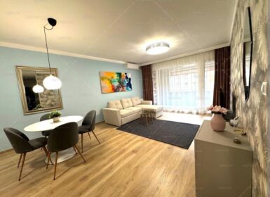 Newly renovated TWO-bedrooms in Corvin Sétány