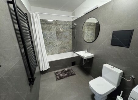 Freshly renovated Two-bedrooms in Corvin Sétány