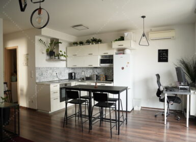 One bedroom in Corvin setany for Sale!